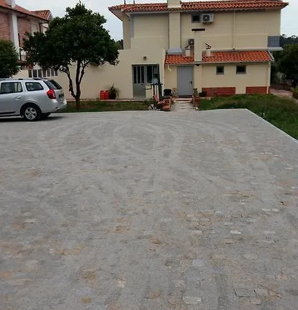 Metro Vilar & 3*