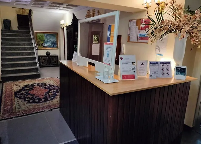 招待所 Metro Vilar &