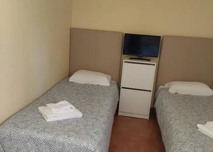 Metro Vilar & Pensjonat 3*